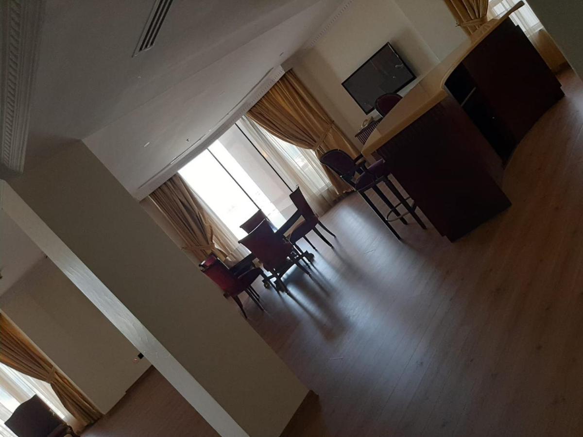 Rooz Park Hotel อัลโคห์บาร์ ภายนอก รูปภาพ