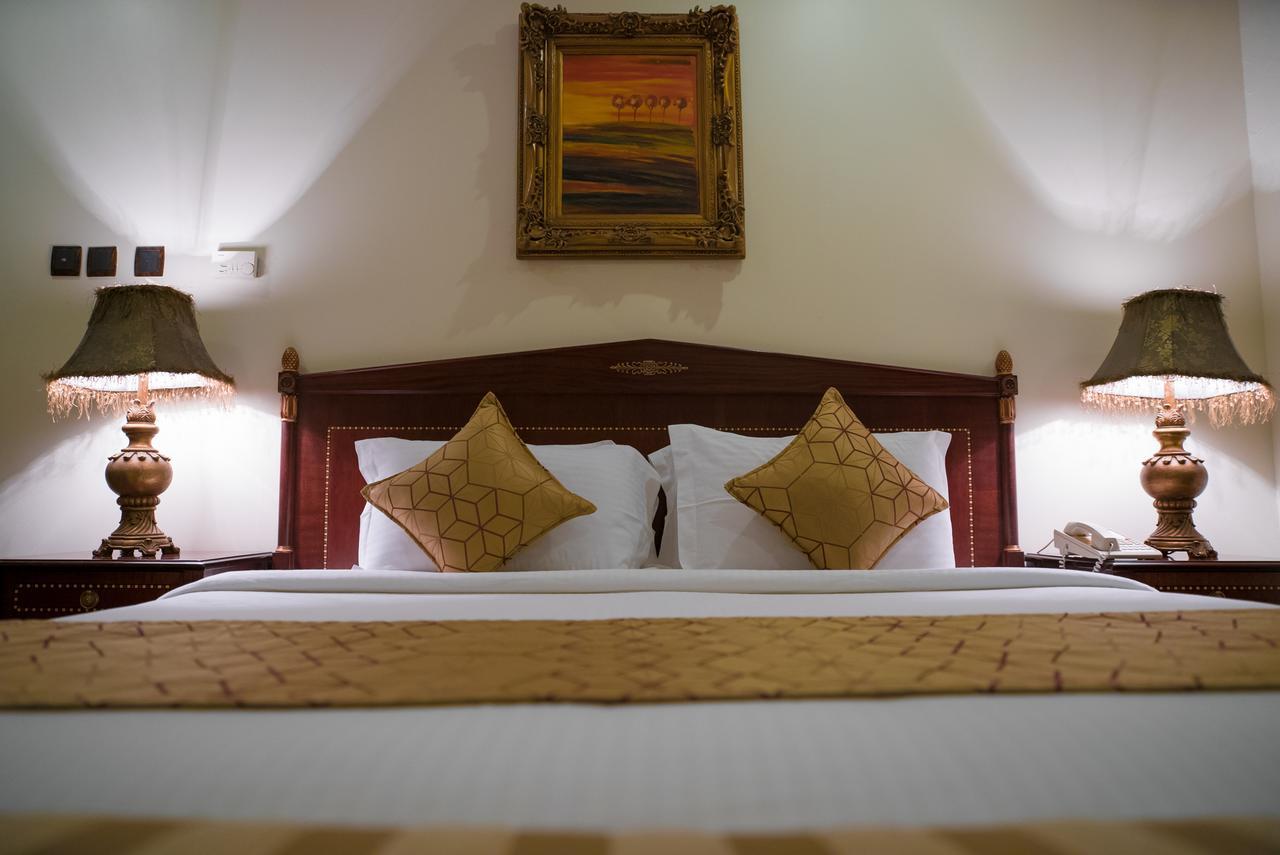 Rooz Park Hotel อัลโคห์บาร์ ภายนอก รูปภาพ